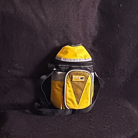 Minions Soft-Sided Insulated Lunchbox/Drink Holder FREE Minion Playing Cards - Picture 3 of 11